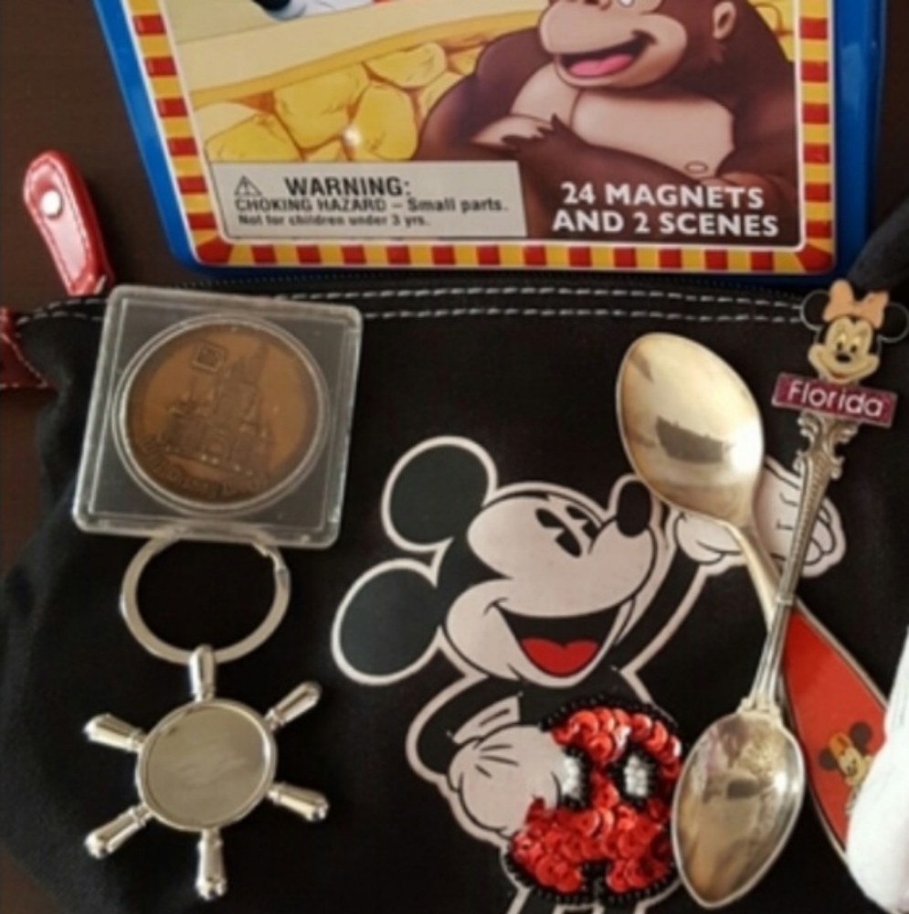 Disney memorabilia collectable set